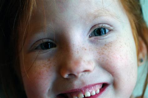 Kostenlose Bild Kind Emotion Brünette Mädchen Porträt Gesicht
