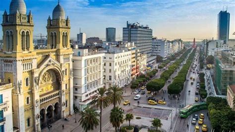 وأصبحت عاصمة الدولة الحفصية (إفريقية) في القرن الخامس هجري (الثالث عشر ميلادي). تونس دردشة وشات تونسية عربية tunnis arab chat