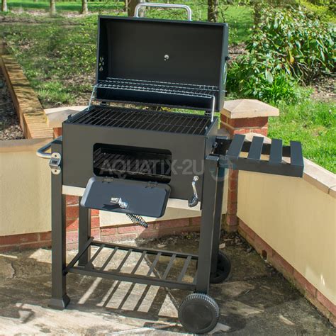 Its stainless steel, iron, and chrome construction is well suited for a portable grill because it can withstand bumps and rumbling that is. KCT Deluxe Charcoal BBQ Grill