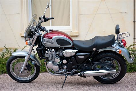 The triumph thunderbird is one of the most iconic triumph bikes ever to hit the streets. 1995 Triumph Thunderbird 900 Adventurer: pics, specs and ...