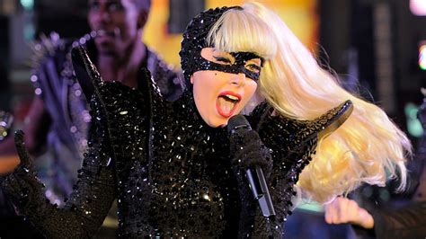 Lady Gaga Suffers Concussion During Show