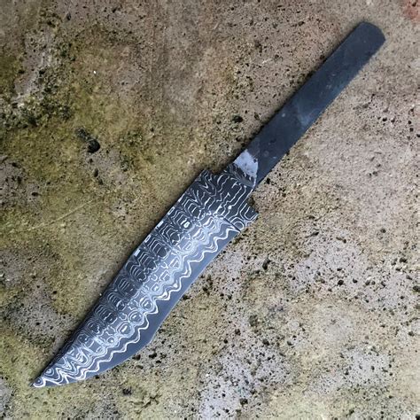Laminated 12 Cm 47 Damascus Steel Blade With Nickel Etsy
