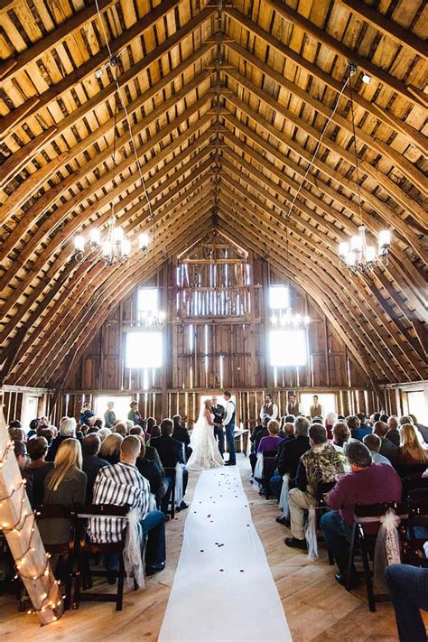 An intimate farmstead and vineyard wedding venue situated on 40 acres just west of historic scandia, 35 minutes from the twin cities of minneapolis/st. Bloom Lake Barn | Wedding & Event Venue | Minnesota | GALLERY