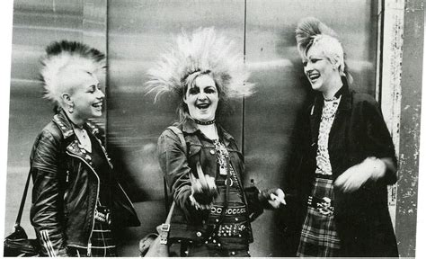 Punks On The Kings Road In London 1970 Something Punk Fashion
