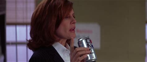 Read common sense media's the thomas crown affair review, age rating, and parents guide. Pepsi One Sugar-Free Cola Held By Rene Russo In The Thomas ...