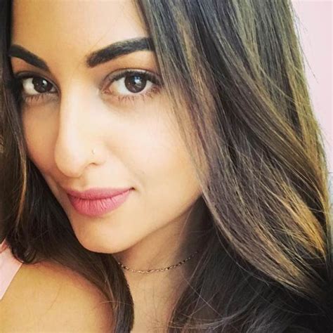 Sonakshi Sinha Posts Latest Pics On Instagram