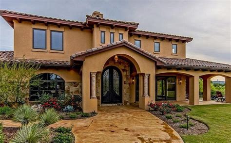 Dan sater has been creating amazing spanish colonial style residential house plans for nearly 40 years. Spanish Style House Exterior Paint Colors - New Trend 2018 ...