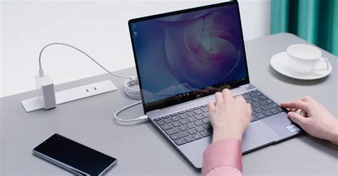 We tested the $1,299 huawei matebook 13, which comes with a core i7 whiskey lake cpu, 8gb of ram, a 512gb ssd and discrete nvidia geforce mx 150 graphics (with. Renueva tu viejo portátil: Huawei MateBook 13 con descuentazo