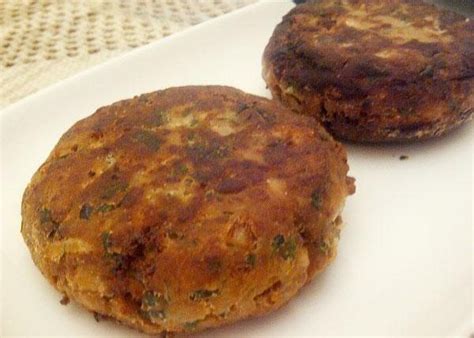 Roll into rissoles or shape of croquettes. Bob's Rissoles | Recipe in 2020 | Recipe for kentucky ...