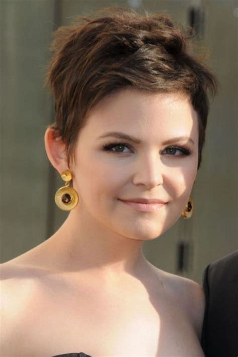 This is one of the easiest hairstyles for short hair that are flattering for round faces. 25 Cute And Short Hairstyles for Round Faces - The Xerxes