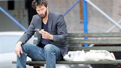 Keanu Reeves Says Hes Single And Lonely In New Interview