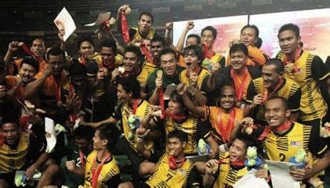 Mokhtar mempunyai minat yang mendalam pada sukan bola sepak sejak usia muda lagi. Malaysia Pemenang Pingat Emas Bola Sepak Sukan SEA, Kali ...