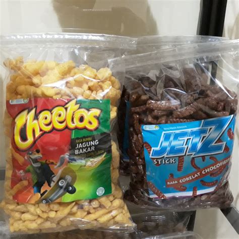 Makanan yang dianggap makanan ringan merupakan makanan untuk menghilangkan rasa lapar seseorang. Makanan Ringan Yang Enak Di Indomaret - Ragam makanan