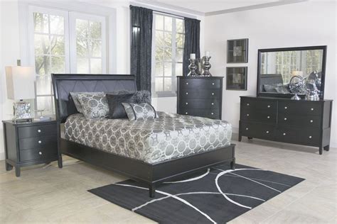 Modern bedroom furniture your bedroom is your sanctuary and your furniture should help you keep it that way and now you can make the most of the space in your bedroom with pieces from our. Unique Diamond Furniture Bedroom Sets - Awesome Decors