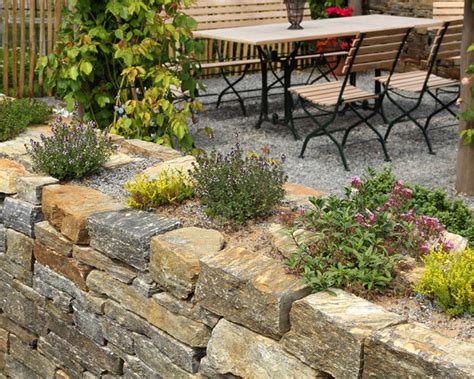Blechbiegen für zu hause so gehts einfach ohne maschine. Gartenmauer - planen, bauen und Tipps - Mein schöner Garten