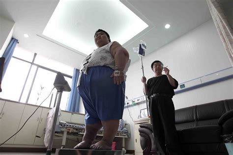 Viewing China China’s Fattest Man Liang Yong Hospitalized Digg China