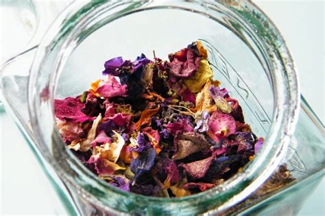 In a larger bowl, add larger dry ingredients such as pine cones, dried flowers and leaves, spice pods, barks, or dried moss. Potpourri making photoshoot | Dried Flower Craft