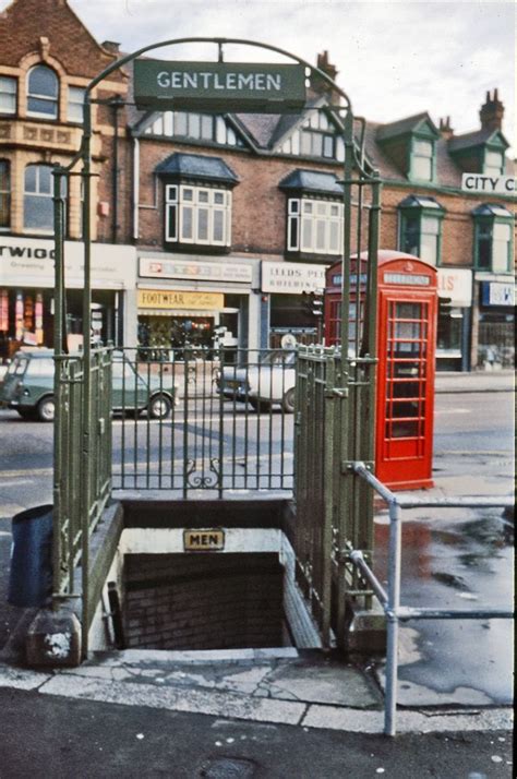 26 Fascinating Color Photos That Capture Street Scenes Of Birmingham In