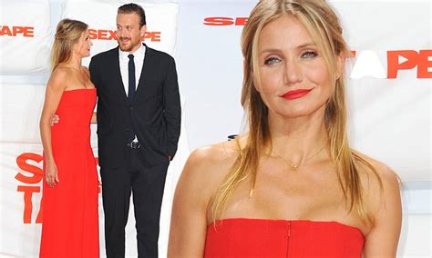 Cameron Diaz Stuns Promoting Sex Tape With Jason Segel In Germany