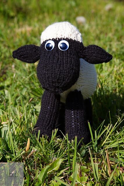We're makers and our genuine love of craft is what makes us different. 1000+ images about Knitting - animals on Pinterest | Sheep ...