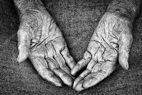 Old Woman Hands — Stock Photo © Yuroka 7085717