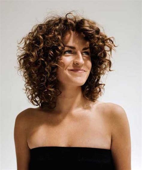 25 amazing curly hairstyles to try this year