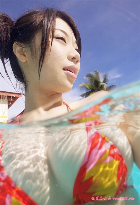 Pretty Chinese Lady In Swimming Pool With Xl Big Size Page Milmon