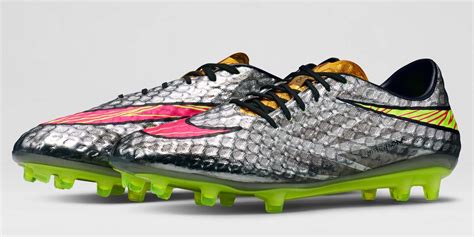 Silver Neymar Nike Hypervenom Boots Released Liquid Diamond Footy