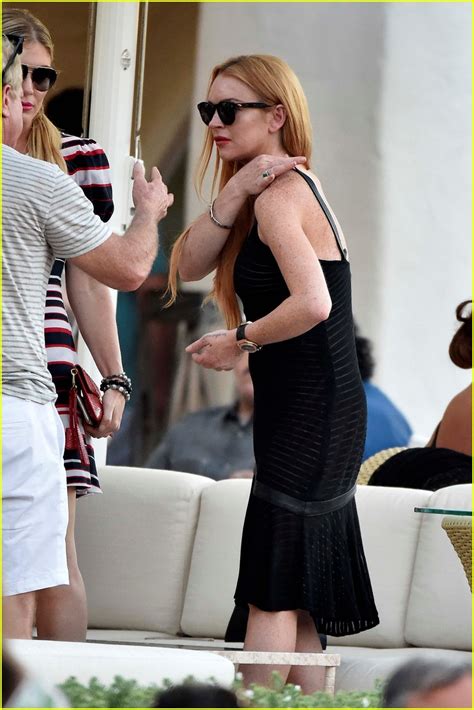 Full Sized Photo Of Lindsay Lohan Steps Out After Friend Denies