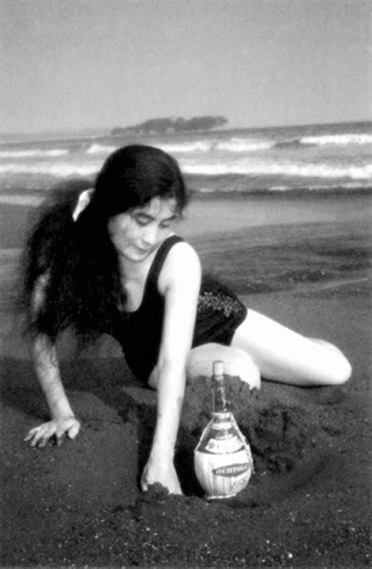 Rare Portraits Of Yoko Ono In The Early 1960s Before She Married John