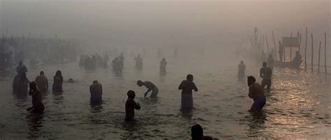 Millions Of Hindus Bathe In Ganges To Cleanse Sins Sfgate