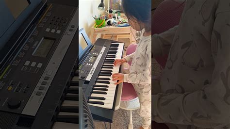 Need some fun and easy songs to play on the piano for kids? Simply piano_Twinkle twinkle - YouTube