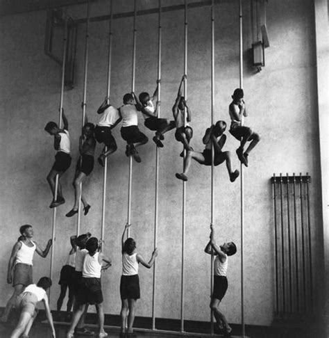 gym lesson 1940 photo hans staub kindheitserinnerungen nostalgie kindheit
