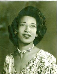 Concur that a lady who realizes how to give her hair a slick look and an abnormal shape will dependably look stupendous and appealing for men. The Black Women *Photobooth Series* (1940s-60s) The faces ...