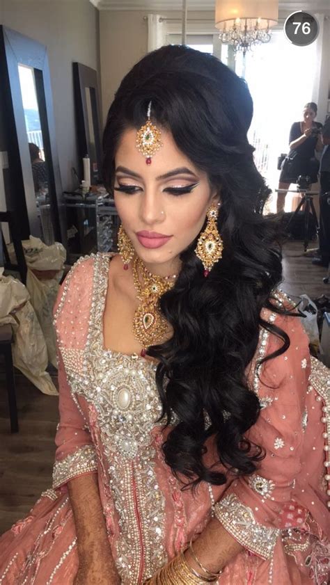 Pin By Preeti Jain On Hair Style Indian Wedding Hairstyles Wedding