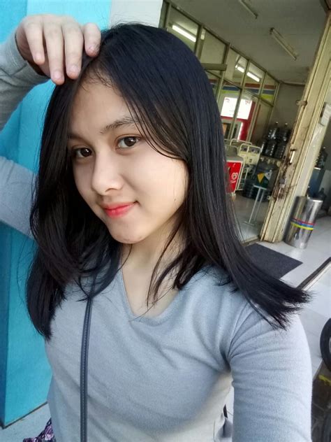 Pin Oleh Siti Nuraminah Di Cewek Paling Cantik Di Bandung Gaya Rambut Remaja Kecantikan Gaya