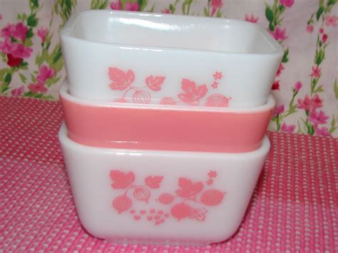 Farm Girl Pink ~my Collection Of Pink Pyrex