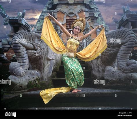 Balinese Dancer Bali Indonesia Stock Photo Alamy