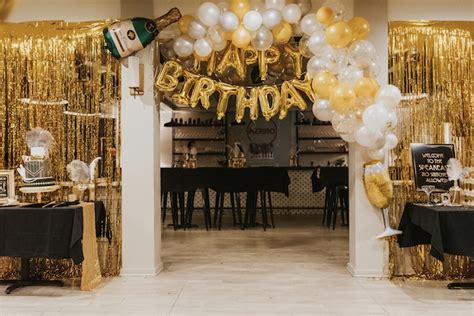 More images for gatsby themed party decorations » How to Throw a Great Gatsby Themed Party - Haute Off The Rack