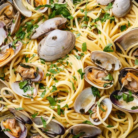 Spaghetti Alle Vongole Recipe Spaghetti With Clams And Garlic Hot Sex Picture