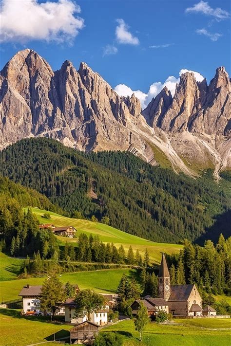 Fonds Décran Italie Tyrol Du Sud Dolomites Village Herbe