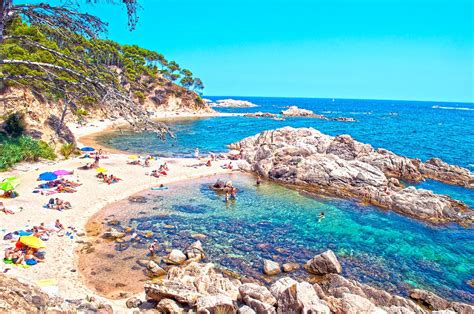 Prenota online la tua vacanza! Estate in Spagna: le migliori località di mare della penisola