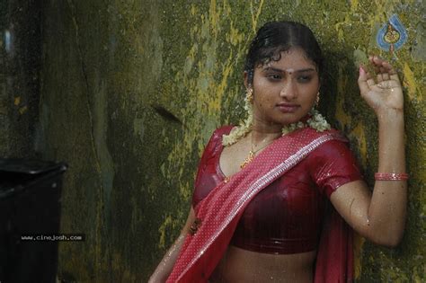 Konjum Mainakkale Tamil Movie Spicy Stills Photo Of