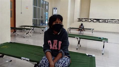 Saat GOR Jakarta Jadi Penampungan PMKS di Masa Corona - Teras.ID