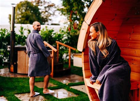 Expert Reveals How Saunas And Steam Rooms Can Boost Your Health