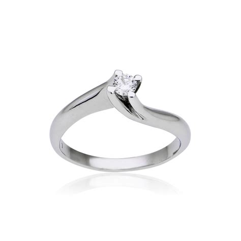 Ονειρεμένα μονόπετρα δαχτυλίδια από την Skaras Jewels | WeddingTales.gr