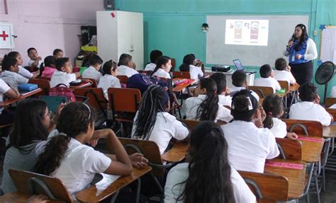 La ministra de educación porteña soledad acuña dijo en solo una vuelta. Dirigente del Copemh contempla retorno a clases ...