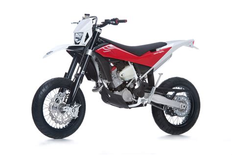 So im contemplating buying an 09 husqvarna smr 450 street legal motard. HUSQVARNA SMR 511 specs - 2010, 2011 - autoevolution