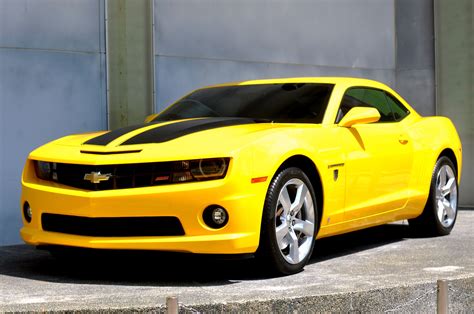 Что ж, пожелаем ему удачи. Free stock photo of bumblebee, camaro, chevorlet