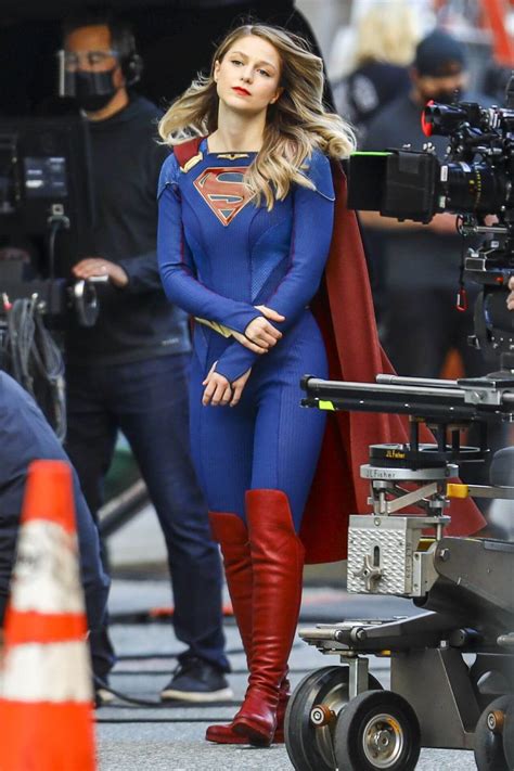 Melissa Benoist On The Set Of Supergirl In Vancouver In Supergirl Supergirl Tv